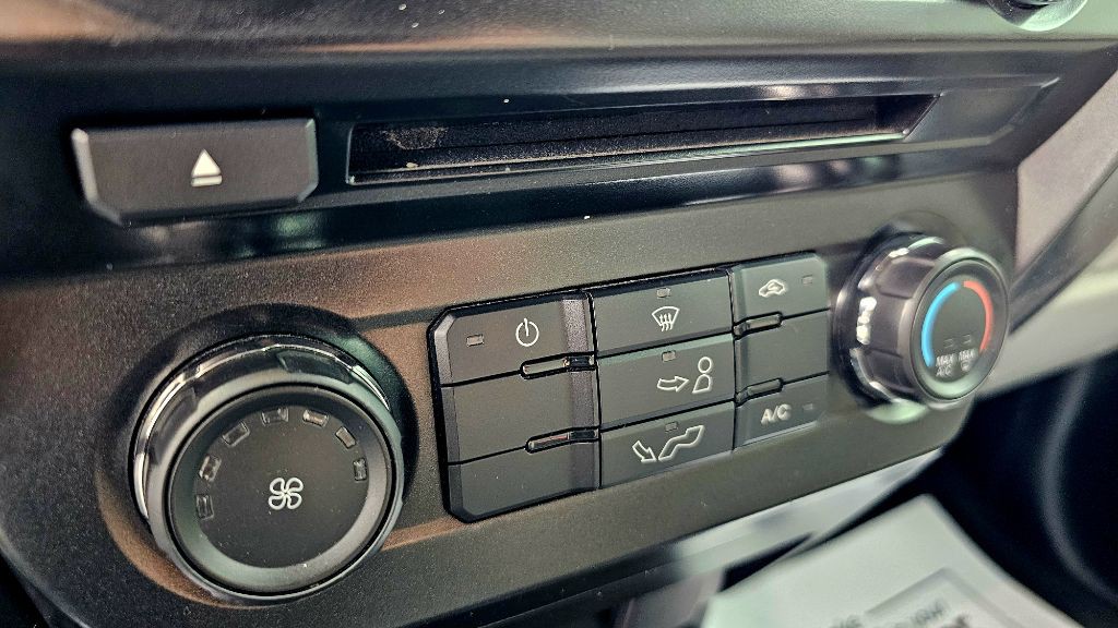 2015 Ford F-150 Image 26