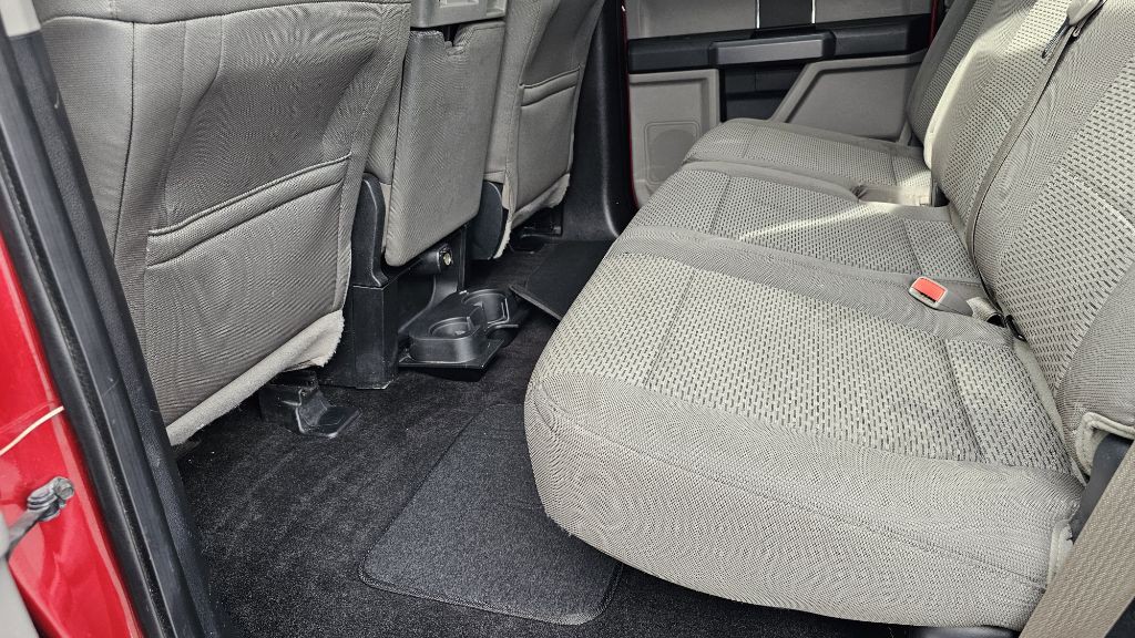 2015 Ford F-150 Image 30