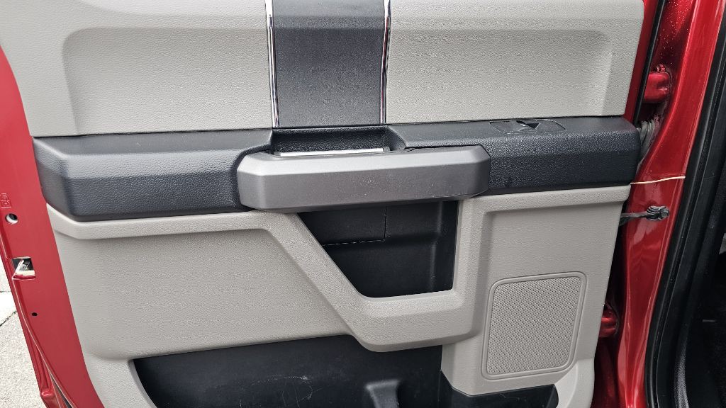 2015 Ford F-150 Image 32