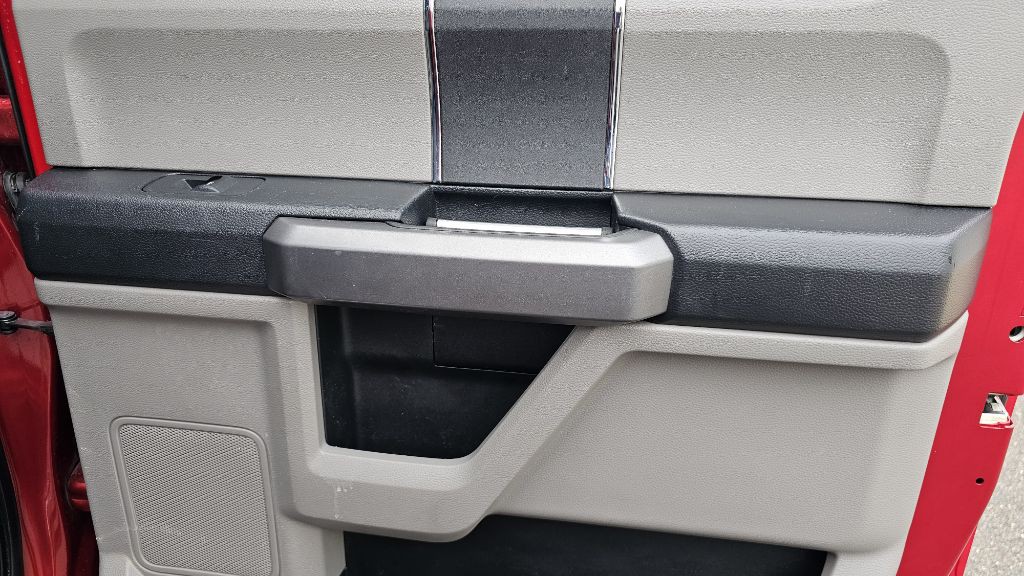 2015 Ford F-150 Image 39