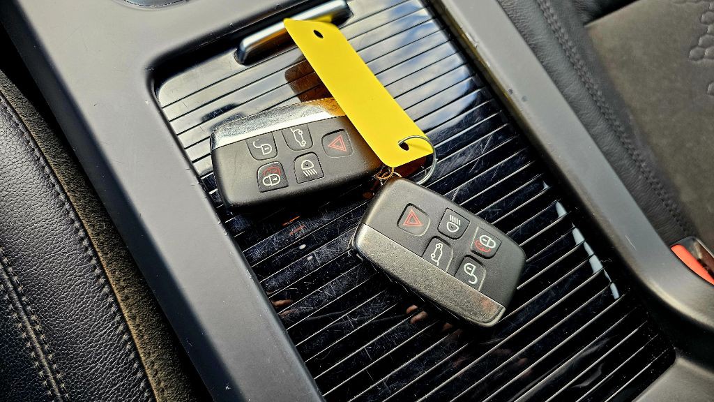 2018 Land Rover Discovery Sport Image 25