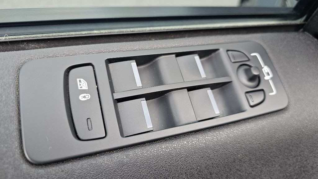 2018 Land Rover Discovery Sport Image 27