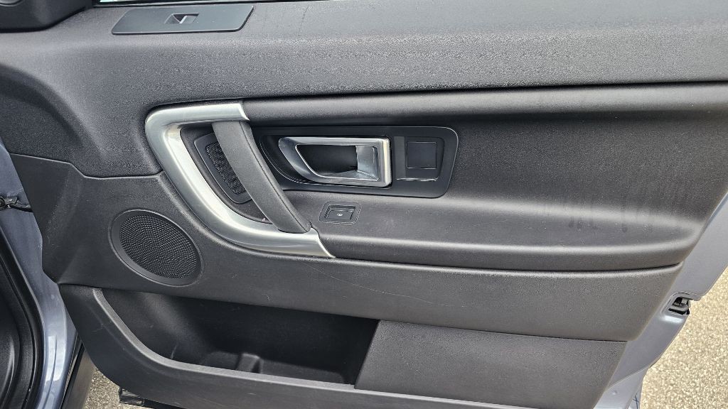 2018 Land Rover Discovery Sport Image 36