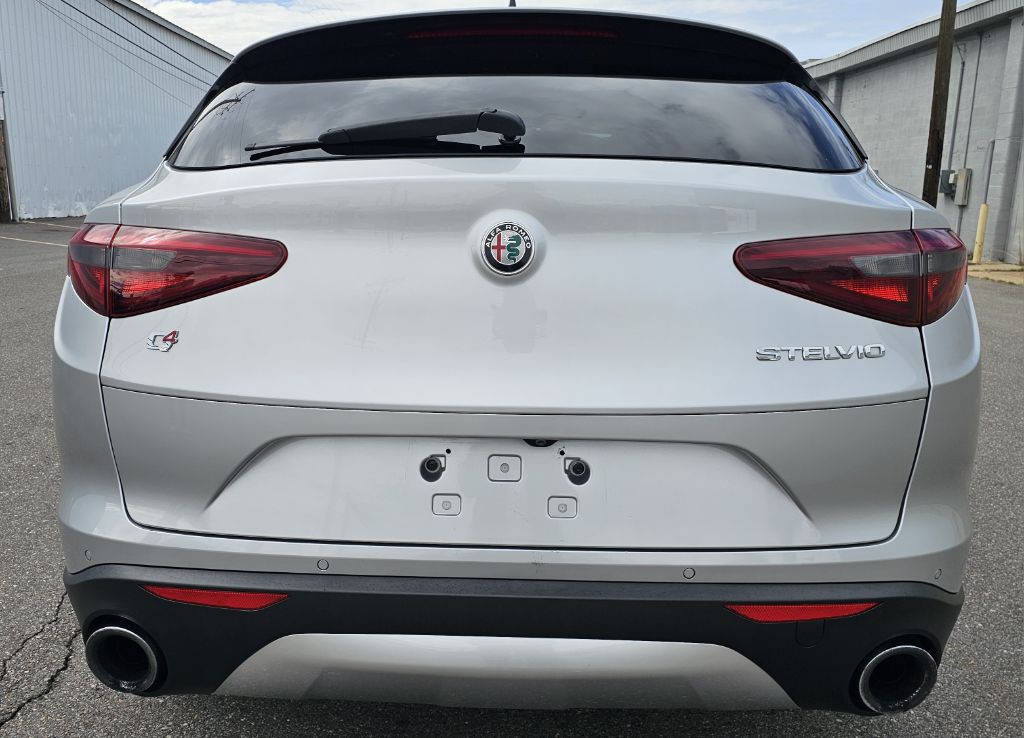 2019 Alfa Romeo Stelvio Image 6