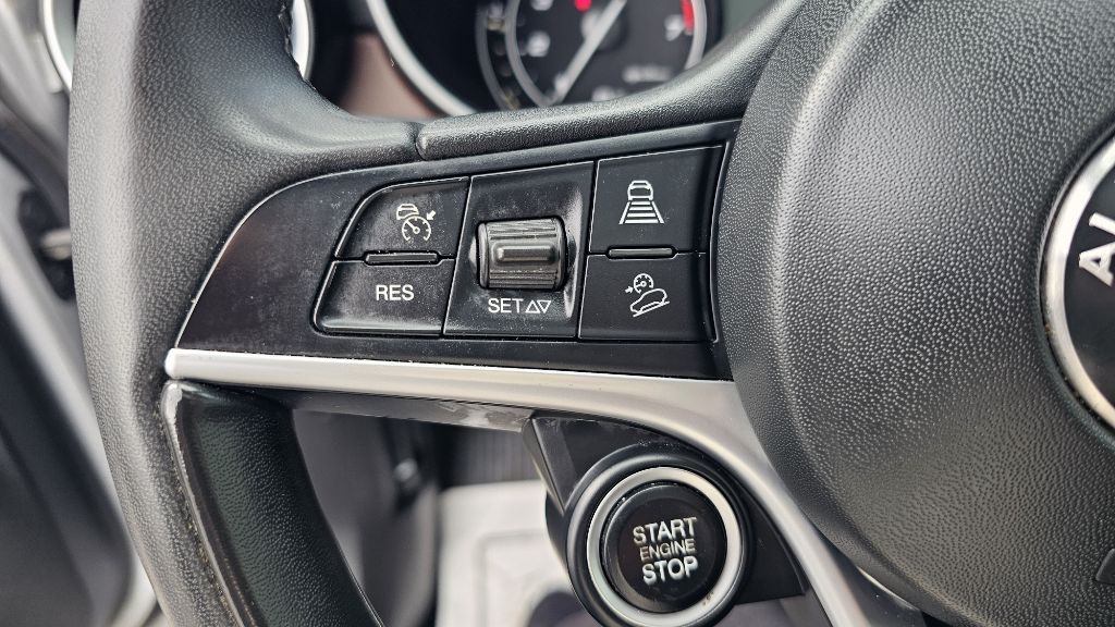 2019 Alfa Romeo Stelvio Image 18