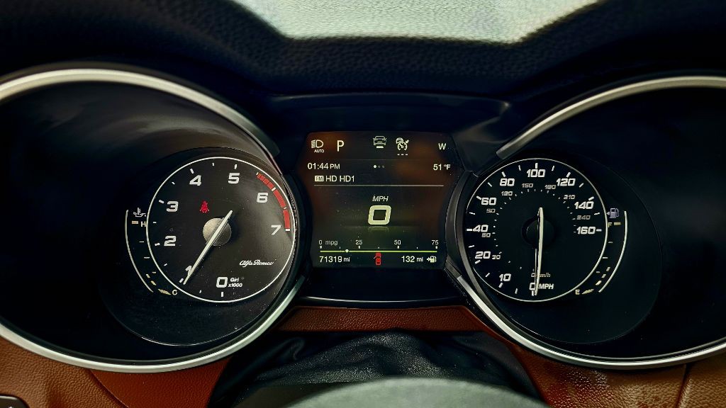 2019 Alfa Romeo Stelvio Image 19