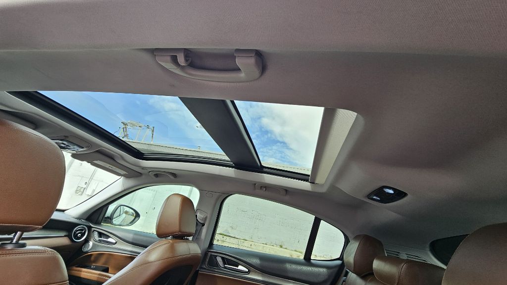 2019 Alfa Romeo Stelvio Image 31