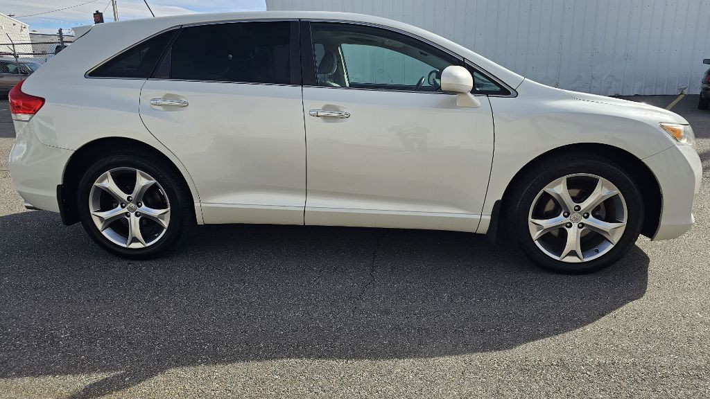 2009 Toyota Venza Image 4