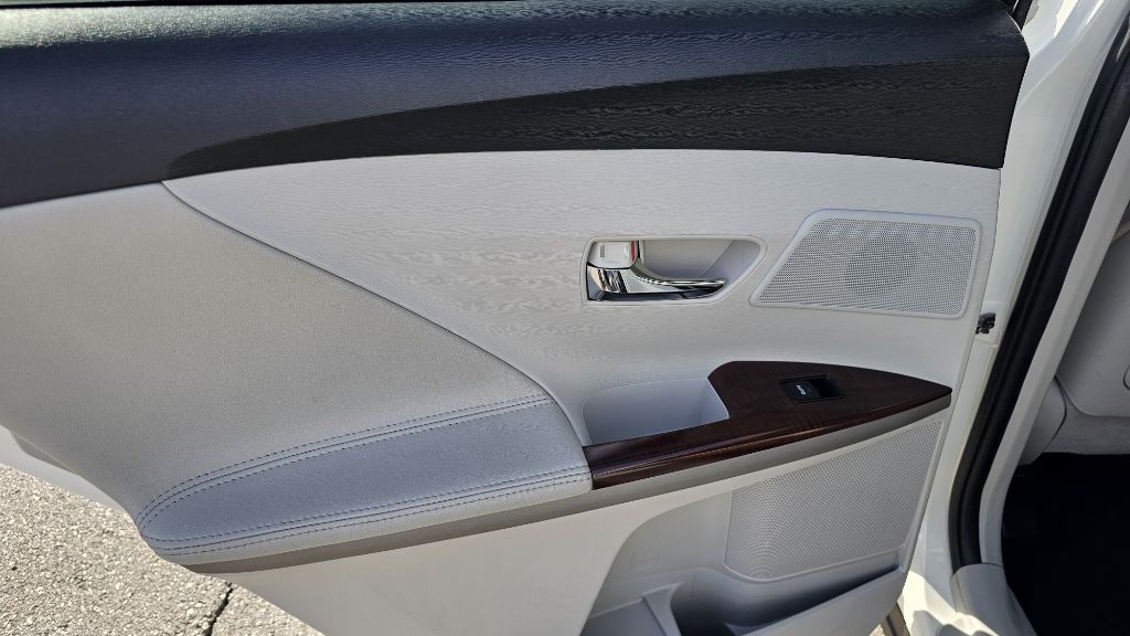 2009 Toyota Venza Image 37