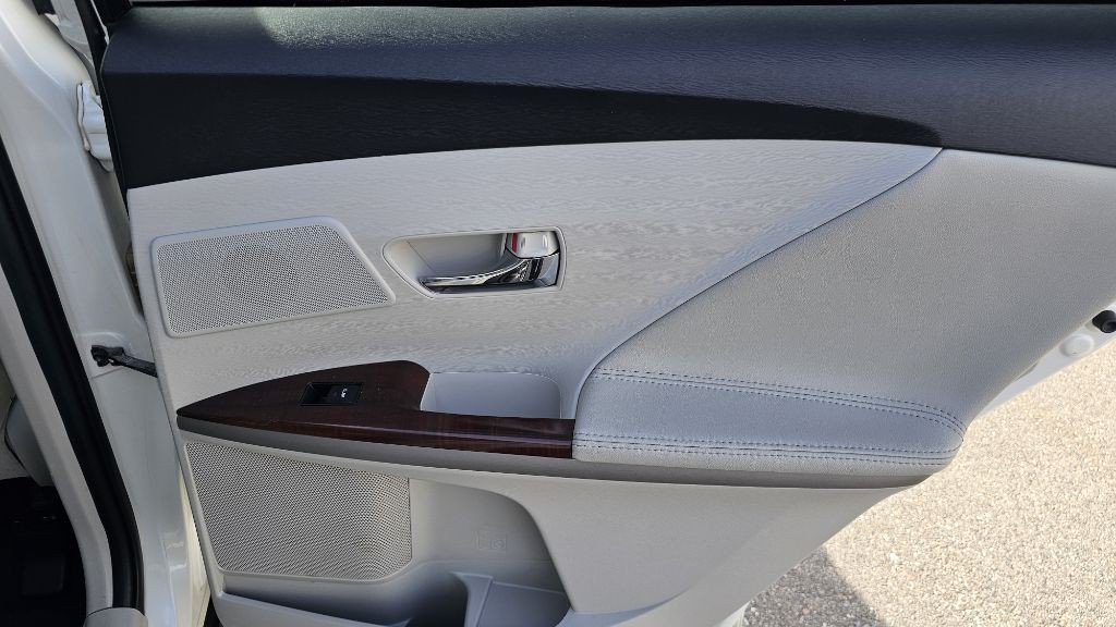 2009 Toyota Venza Image 44