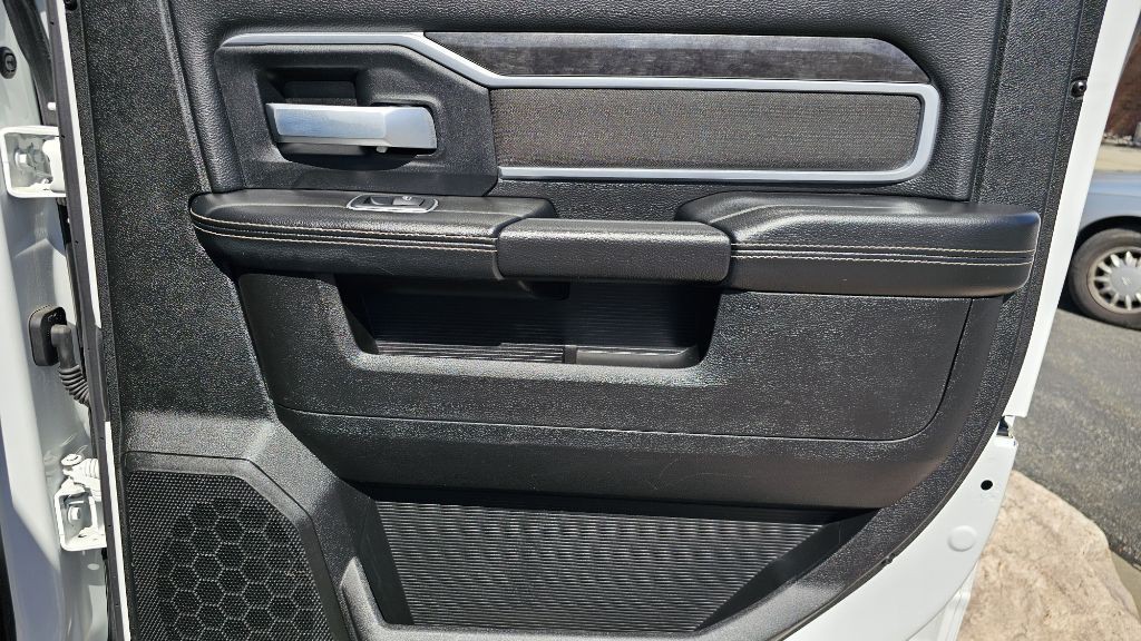 2024 RAM 2500 Image 37