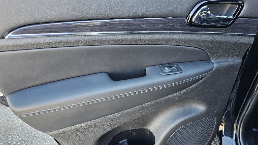 2019 Jeep Grand Cherokee Image 40