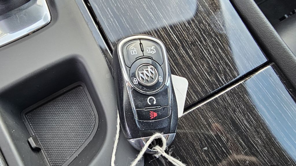 2017 Buick Lacrosse Image 25