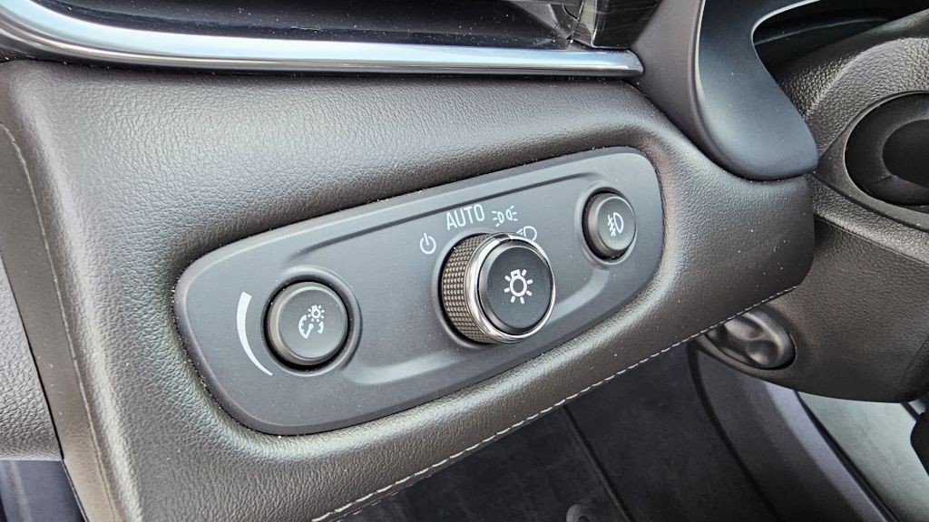 2017 Buick Lacrosse Image 29