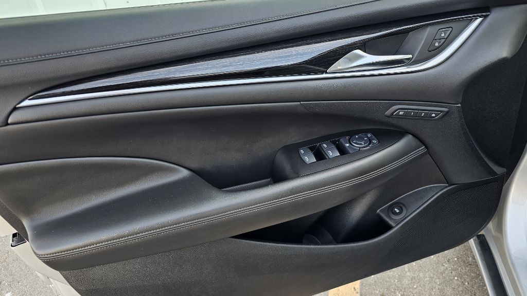 2017 Buick Lacrosse Image 33