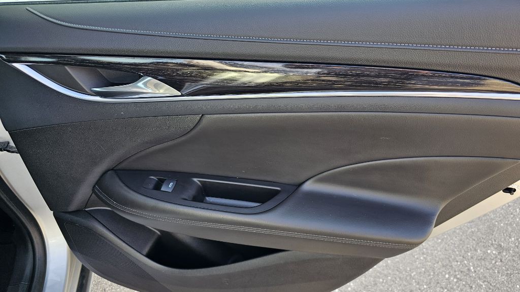 2017 Buick Lacrosse Image 44
