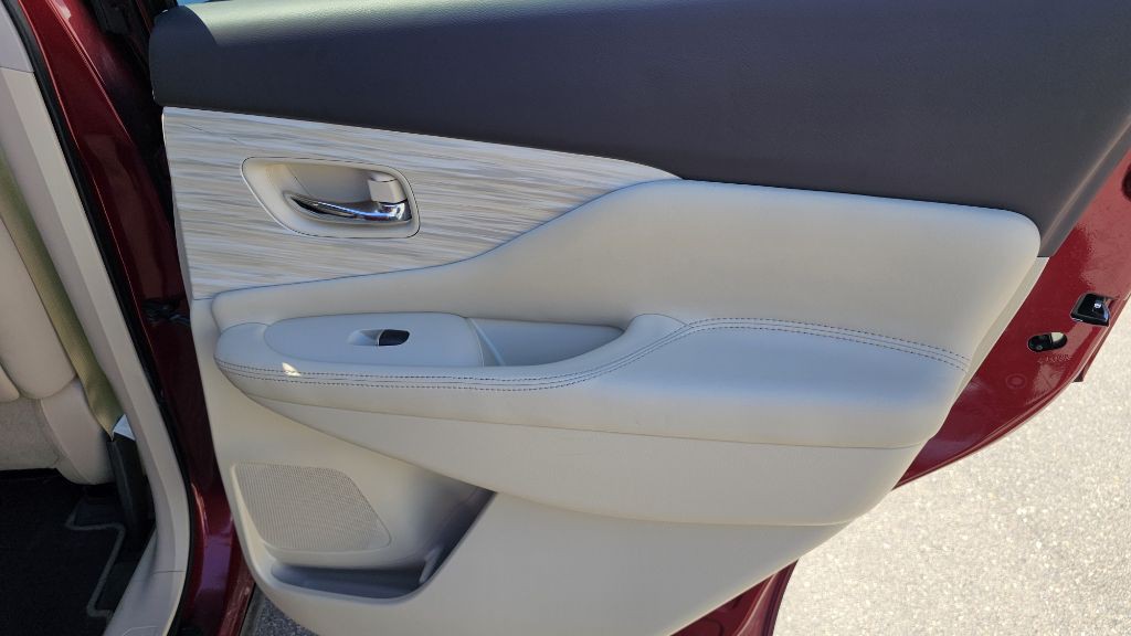 2017 Nissan Murano Image 41