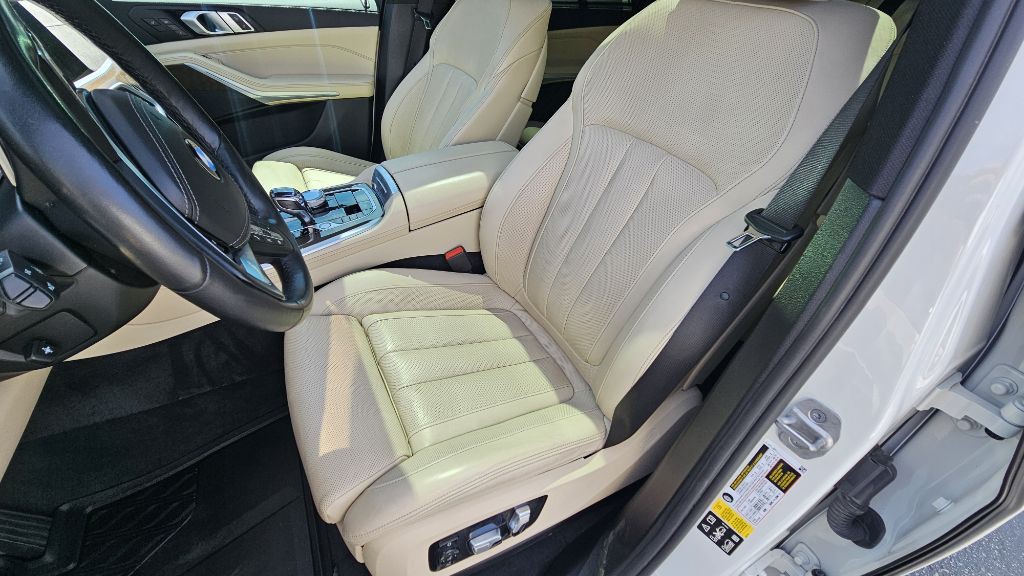 2022 BMW X5 Image 12