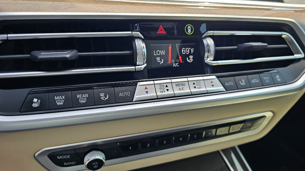 2022 BMW X5 Image 21