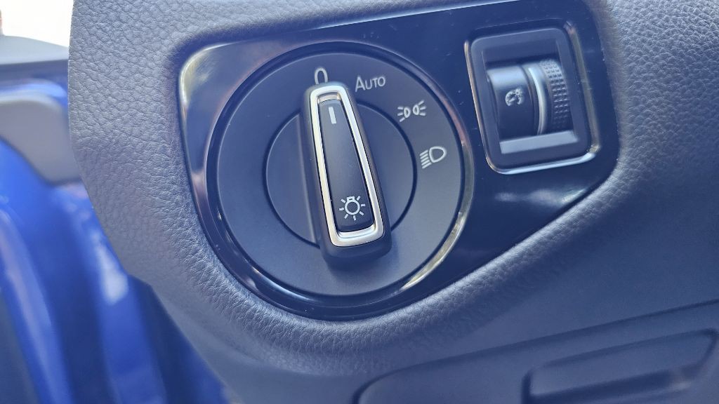 2015 Volkswagen Golf Image 14