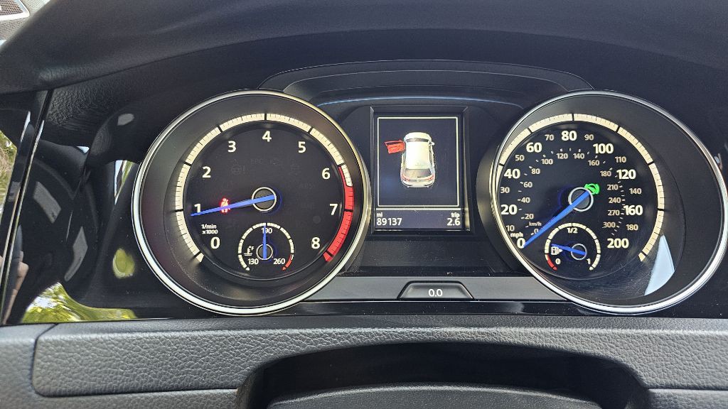 2015 Volkswagen Golf Image 20