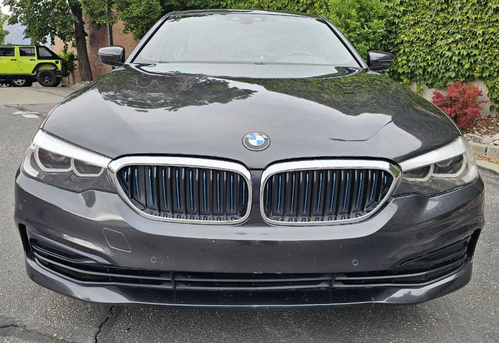 2019 BMW 5 Series Image 2