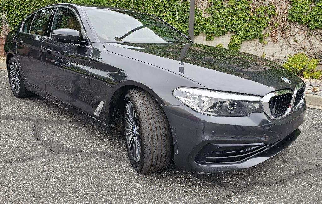 2019 BMW 5 Series Image 3
