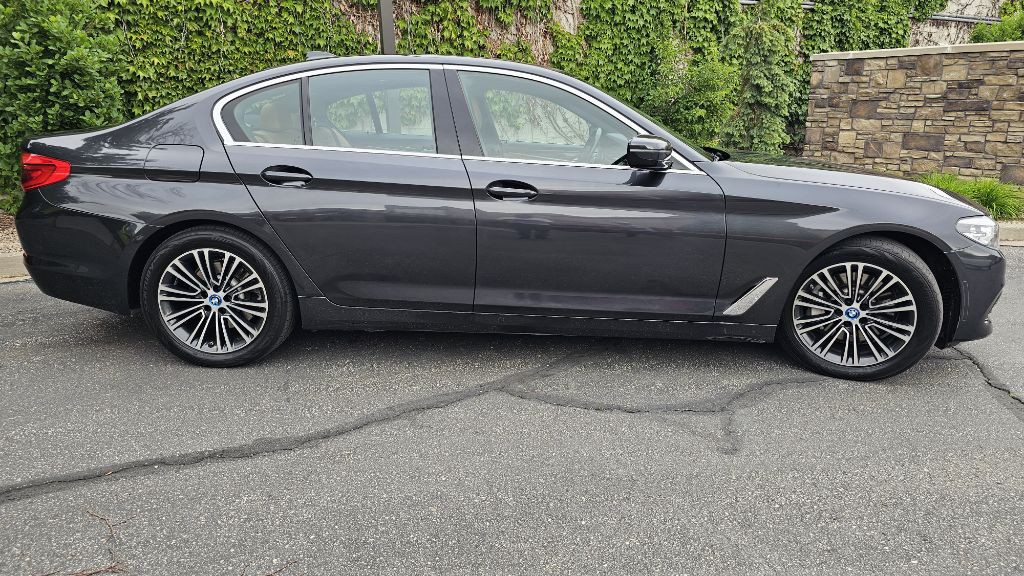 2019 BMW 5 Series Image 4