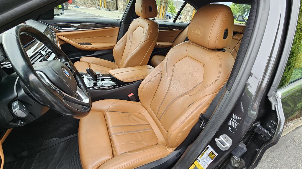 2019 BMW 5 Series Image 14