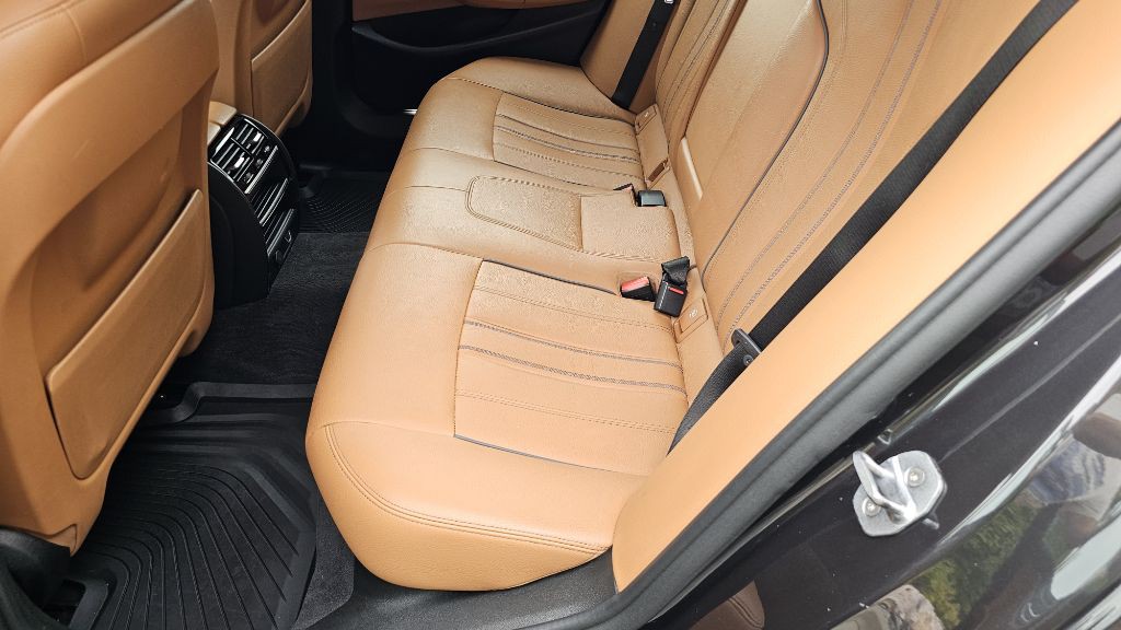 2019 BMW 5 Series Image 28