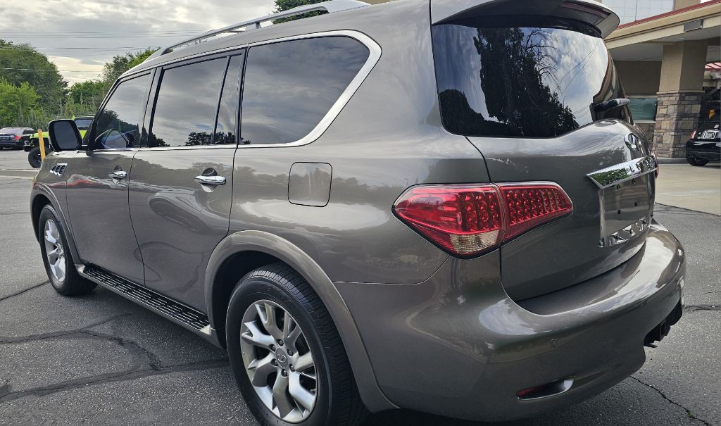 2013 INFINITI QX56 Image 7
