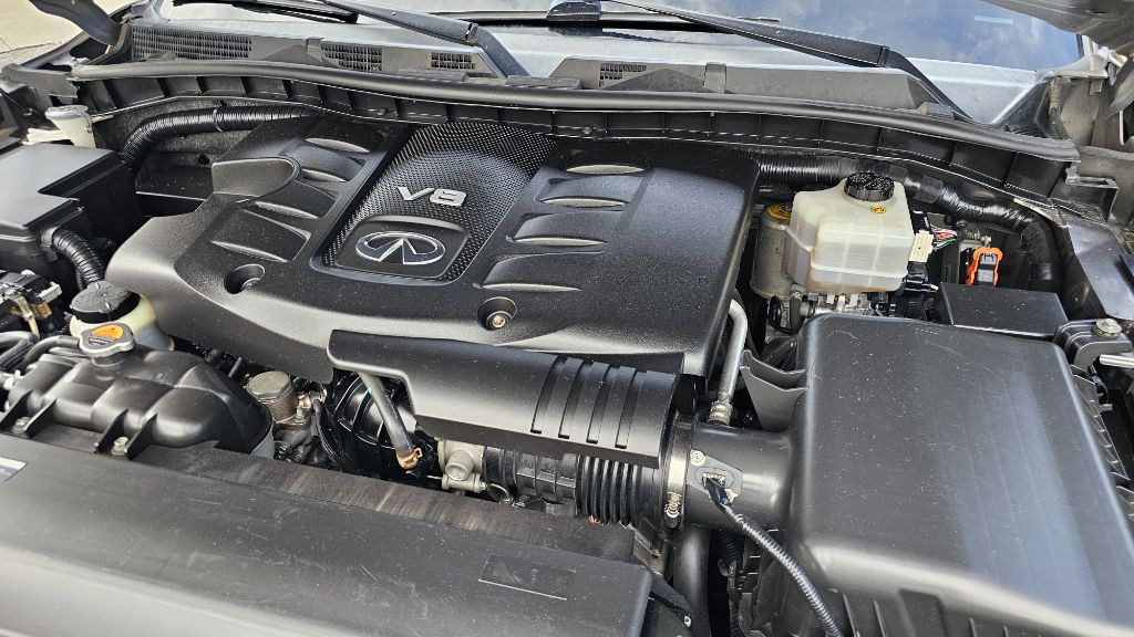 2013 INFINITI QX56 Image 10