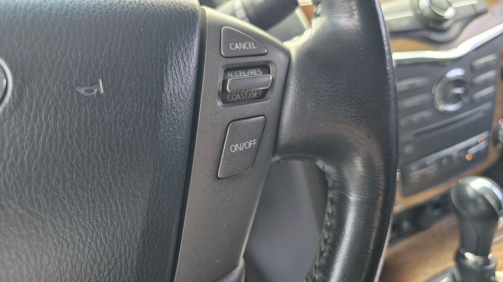 2013 INFINITI QX56 Image 15