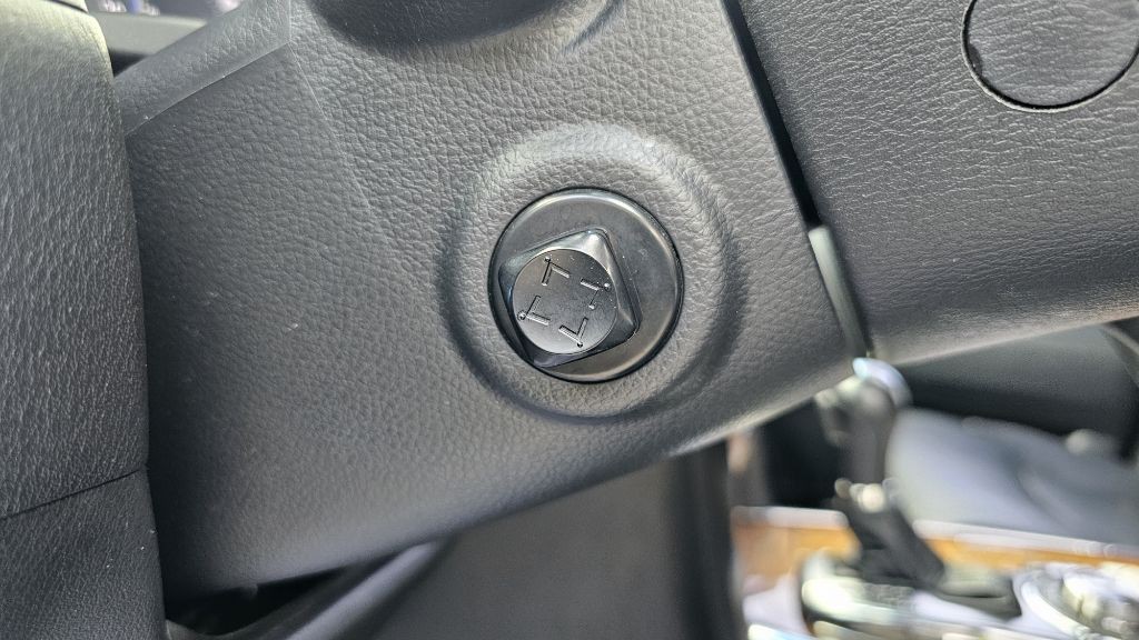2013 INFINITI QX56 Image 17