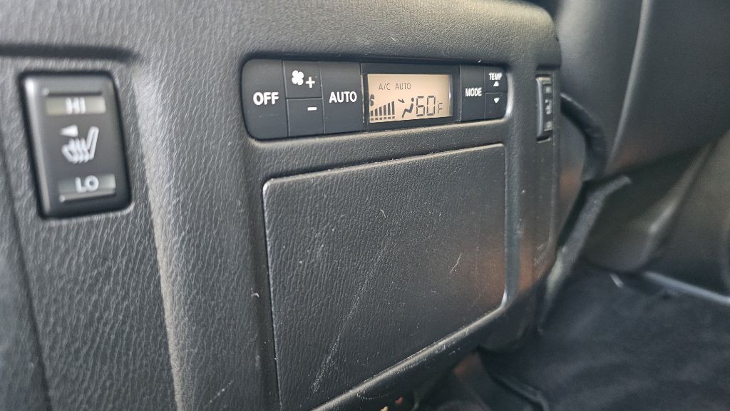 2013 INFINITI QX56 Image 35