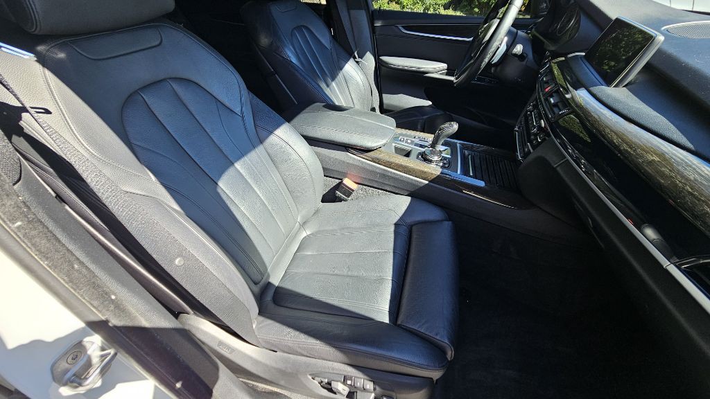 2015 BMW X5 Image 41