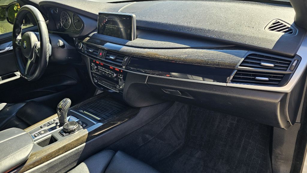 2015 BMW X5 Image 42