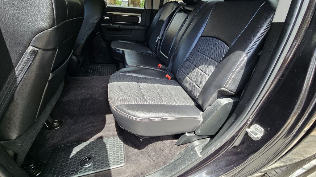 2018 RAM 1500 Image 32