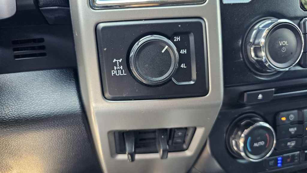 2017 Ford F-350 Image 25