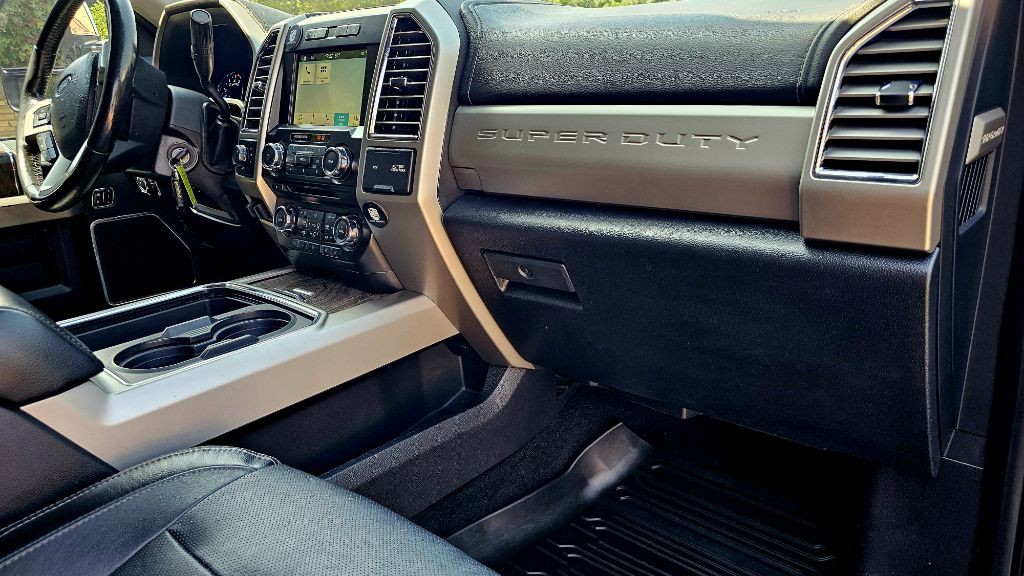 2017 Ford F-350 Image 38