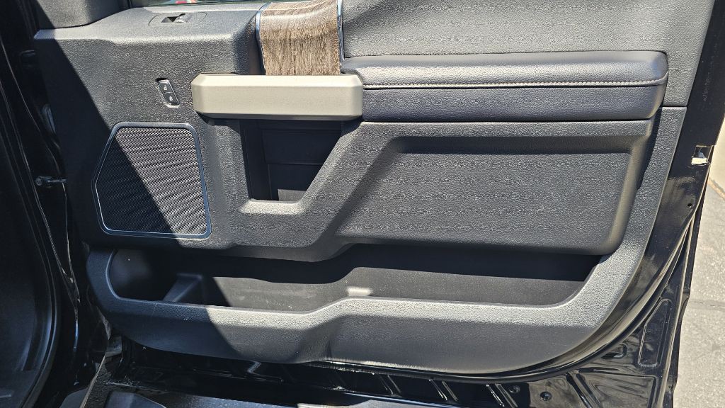 2017 Ford F-350 Image 40