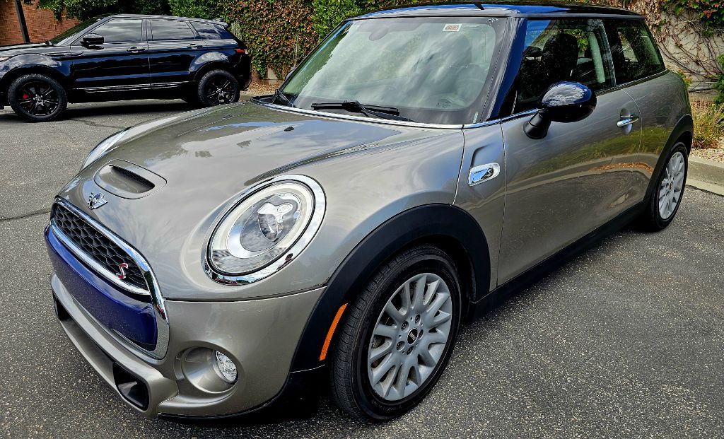 2017 MINI Cooper Image 1
