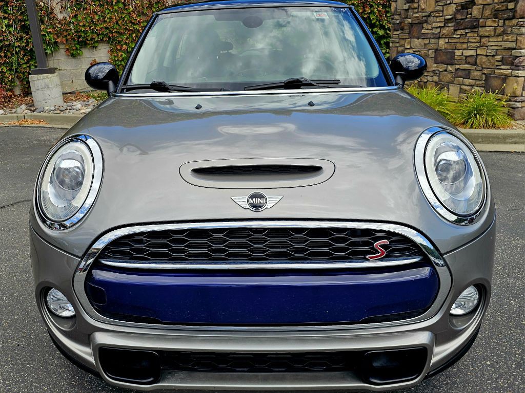 2017 MINI Cooper Image 2