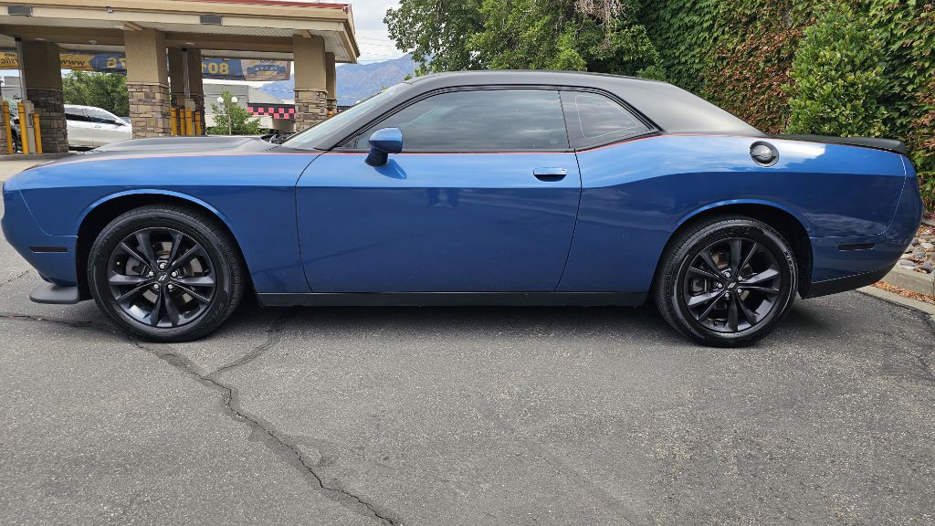 2020 Dodge Challenger Image 8