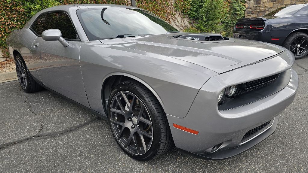 2016 Dodge Challenger Image 3