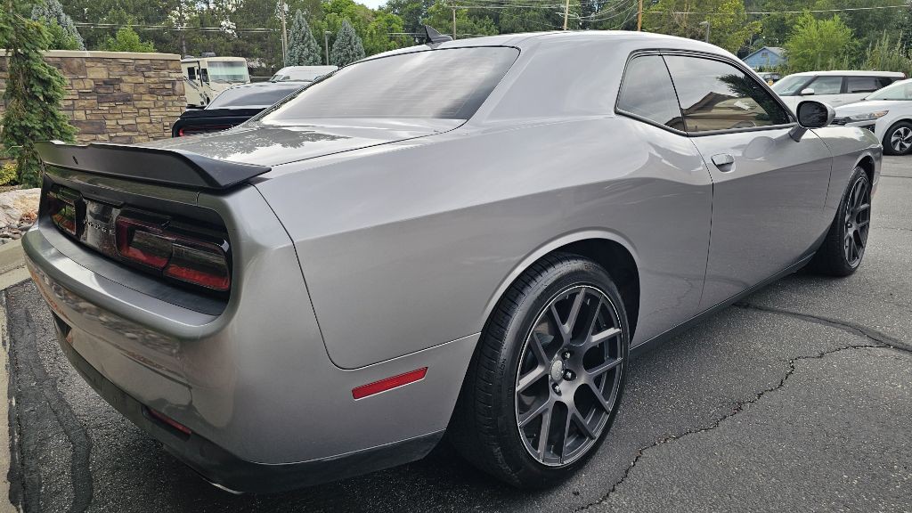 2016 Dodge Challenger Image 5