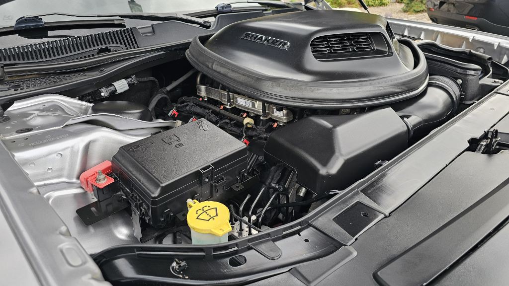 2016 Dodge Challenger Image 25