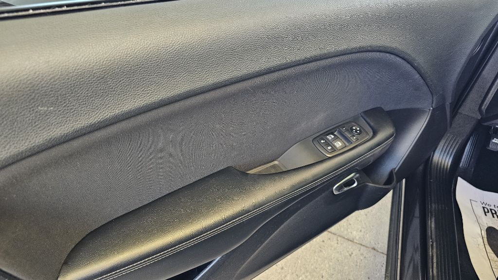 2019 Dodge Challenger Image 26