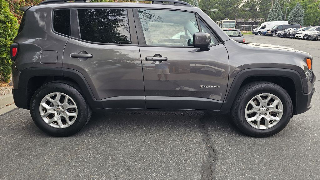 2017 Jeep Renegade Image 4