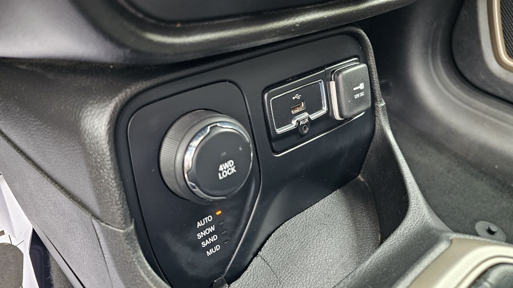 2017 Jeep Renegade Image 17